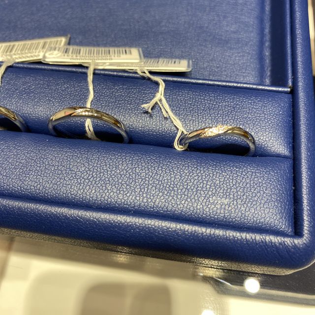 【銀座ダイヤモンドシライシの口コミ】 自分の好みのリングを出してもらえるので選ぶ時間が短くて済む。
ダイヤモ…