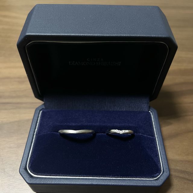【銀座ダイヤモンドシライシの口コミ】 Vのデザインが華奢見えするのとハートらしくも見えて可愛かった。男性用の…