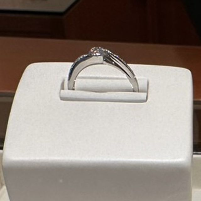 【俄(にわか)の口コミ】 『暁』という名前の通り日の出をイメージした他にはないデザインであるこ…