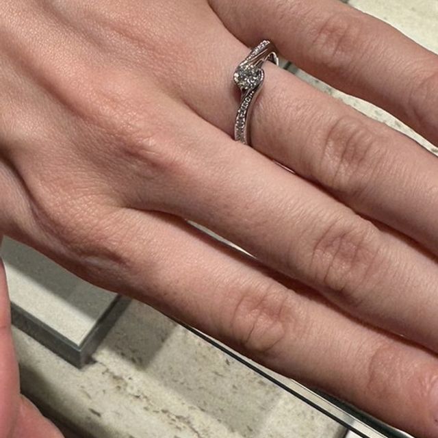 【俄(にわか)の口コミ】 『暁』という名前の通り日の出をイメージした他にはないデザインであるこ…