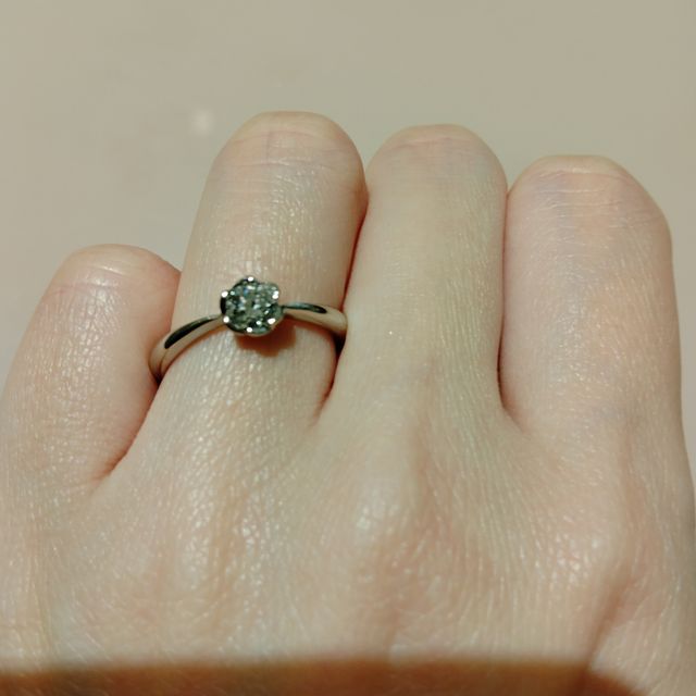 【TRECENTI(トレセンテ)の口コミ】 トレセンテだけの特別なダイヤモンドの留め方をしているのでツメが無くて…