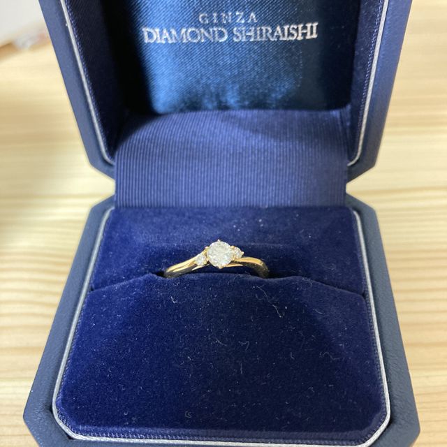 【銀座ダイヤモンドシライシの口コミ】 カタログで見ていて、いいなと思っていたものがあり、「お客様に似合いそ…