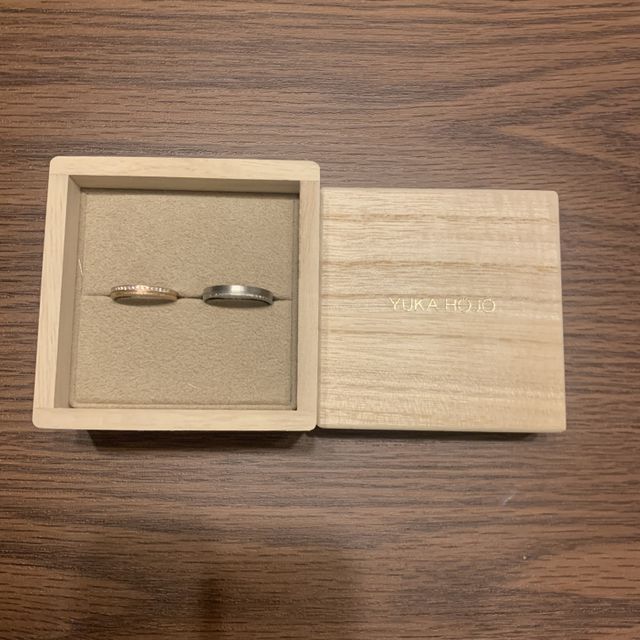【YUKA HOJO(ユカホウジョウ)の口コミ】 アンティークなデザインでピンクゴールドという肌なじみがよい所、という…
