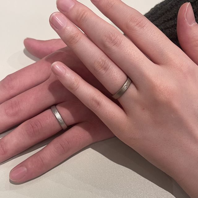 【YUKA HOJO(ユカホウジョウ)の口コミ】 日本独特のデザインという感じでとても良い
一枚の布をイメージして作って…