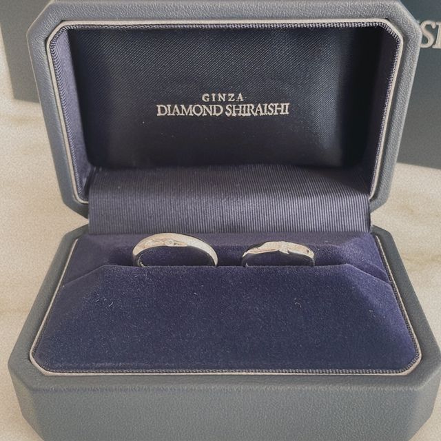 【銀座ダイヤモンドシライシの口コミ】 銀座ダイアモンドシライシのセットリングになりますが、デザインがよく、…