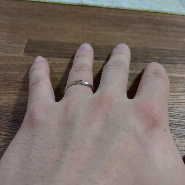 【アイプリモ(I-PRIMO)の口コミ】 プラチナとピンクゴールドがクロスしてるので人と違うものを持ってるとい…