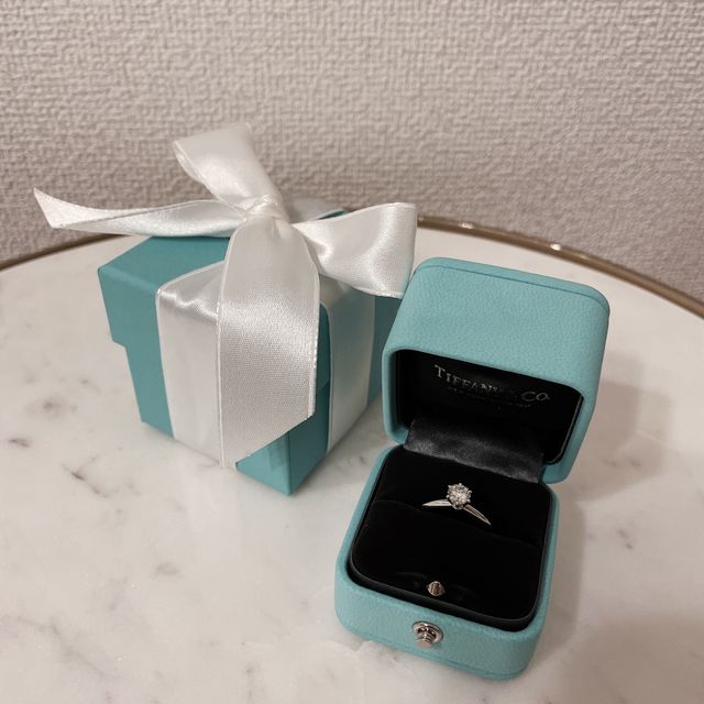【ティファニー(Tiffany & Co.)の口コミ】 サプライズでいただきました。
どうしてこれに決めてくれたのか彼に聞くと…