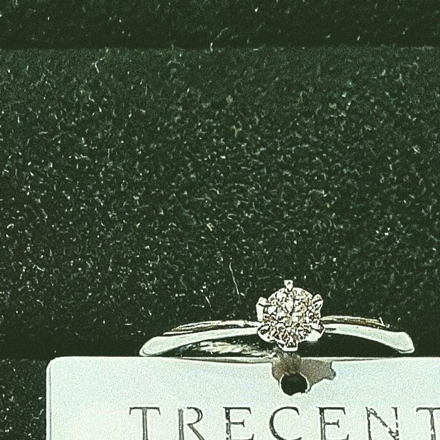 【TRECENTI(トレセンテ)の口コミ】 爪が6箇所でダイヤモンドがしっかり固定されているので、まず落石してしま…