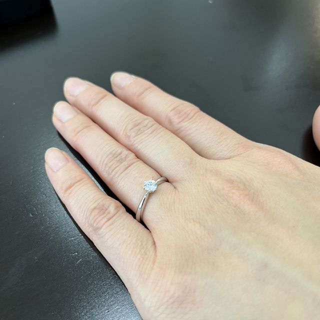 【NONBODY(ノンバディー)の口コミ】 頂いたダイヤとも合うし、プラチナの輝きも素敵だった。着用してみてとて…