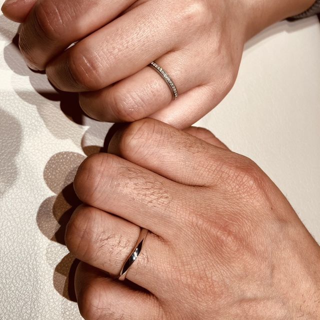 【アイプリモ(I-PRIMO)の口コミ】 ハーフエタニティでダイヤがそこまで大きくなく
キラキラしつつも派手では…