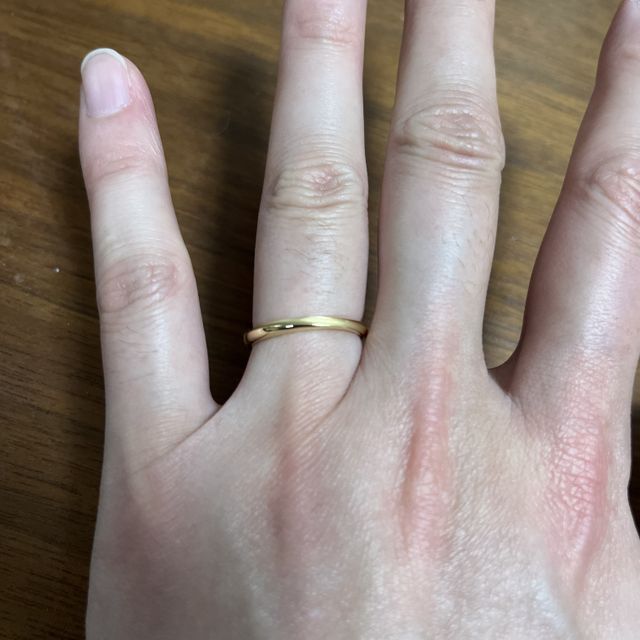 【銀座ダイヤモンドシライシの口コミ】 どうしてもイエローゴールドが良かったのと、デザインで選びました。妻も…