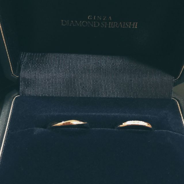 【銀座ダイヤモンドシライシの口コミ】 一番の決め手はつけ心地が良かったからです。
こちらに行く前に他の指輪の…