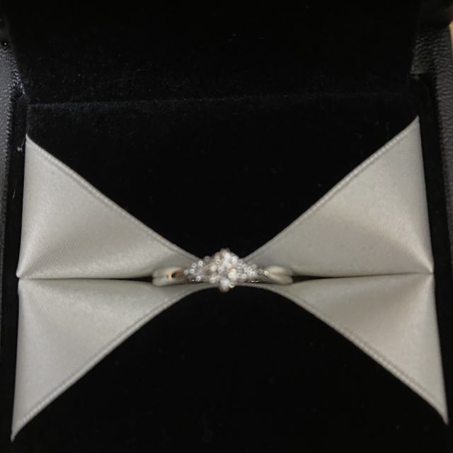 【エクセルコダイヤモンド(EXELCO DIAMOND)の口コミ】 ダイヤモンドがとても綺麗だった。指輪のデザインも素敵だったため気に入…