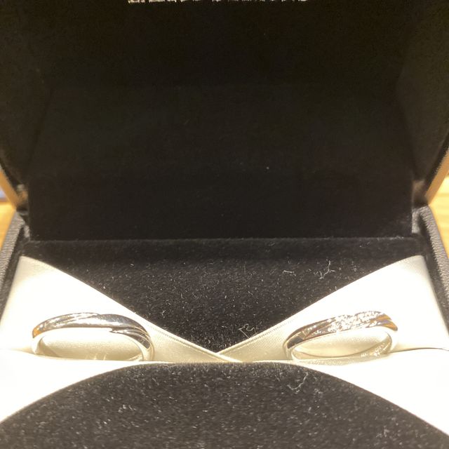 【エクセルコダイヤモンド(EXELCO DIAMOND)の口コミ】 ダイヤの輝きがとても綺麗にみえたのと、プラチナの重厚感かとても良かっ…