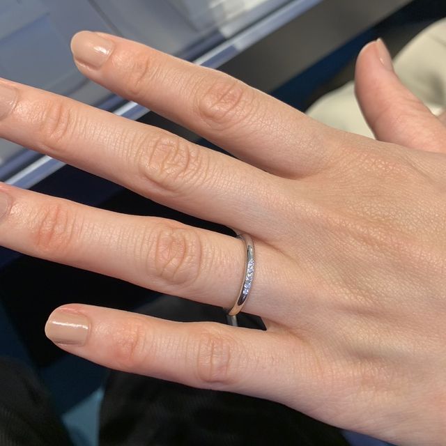 【銀座ダイヤモンドシライシの口コミ】 シンプルかつ洗練されたデザインで、なによりつけごごちが良く、どのブラ…