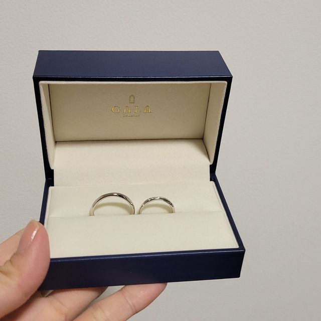 【GALA JEWELRY(ガラジュエリー)の口コミ】 お互いにブランドに疎く、とりわけこだわりはなかったのでお手頃で好きな…