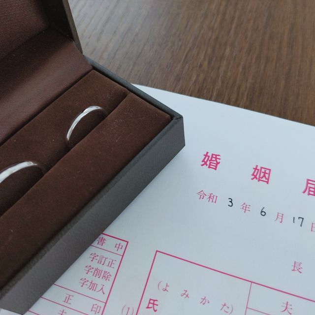 【TANZO.(鍛造指輪)の口コミ】 旦那が現場仕事で着用していても壊れにくい指輪。
もしキズがついてもメン…