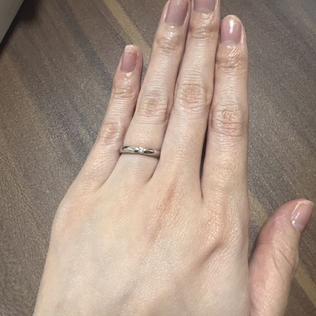 【銀座ダイヤモンドシライシの口コミ】 結婚指輪といえば、私の中のイメージはストレートで一石。ゴージャスなも…