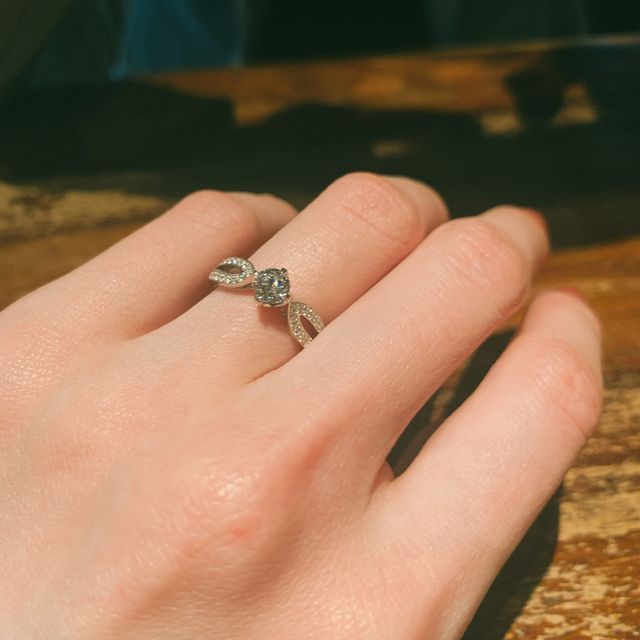 【ブシュロン(BOUCHERON)の口コミ】 1番の決め手は、やはり、ブシュロンにしかない、こちらのデザインでした。…