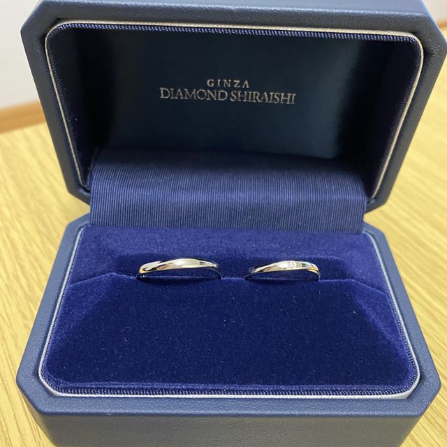 【銀座ダイヤモンドシライシの口コミ】 デザインがとてもよかった。シンプルなリングを探していたが、他のブラン…
