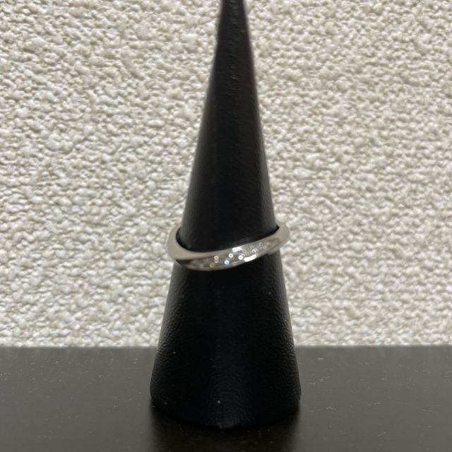 【銀座ダイヤモンドシライシの口コミ】 もともとウェーブの形を探していましたが、色々検討しているうちにわから…