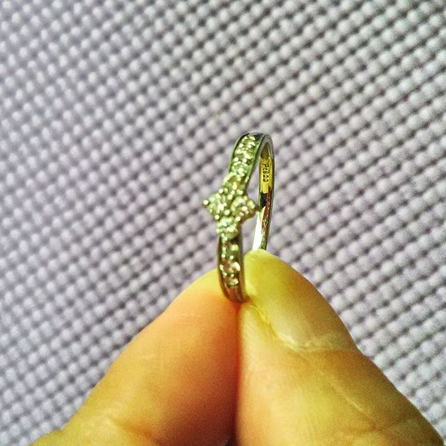 【ジュエリーツツミ(JEWELRY TSUTSUMI)の口コミ】 結婚指輪だけでもゴージャスなリングを探していたところデザイン・価格共…