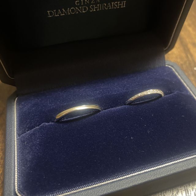 【銀座ダイヤモンドシライシの口コミ】 デザインが気に入ったため。婚約指輪を買わない分、結婚指輪はきらびやか…