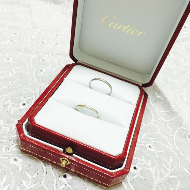 【カルティエ(Cartier)の口コミ】 婚約指輪を同じブランドで貰っていたので、結婚指輪もカルティエへ一緒に…