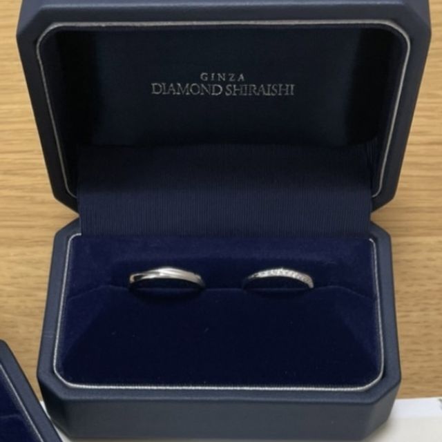 【銀座ダイヤモンドシライシの口コミ】 プロポーズリングもダイアモンドシライシさんで購入したため結婚指輪も参…