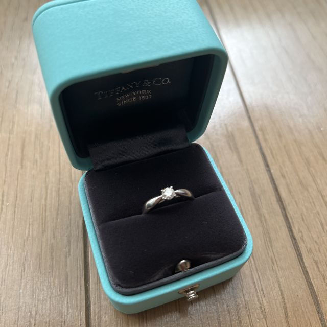 【ティファニー(Tiffany & Co.)の口コミ】 もちろん予算面もありますが、婚約指輪はティファニーが良いとリクエスト…