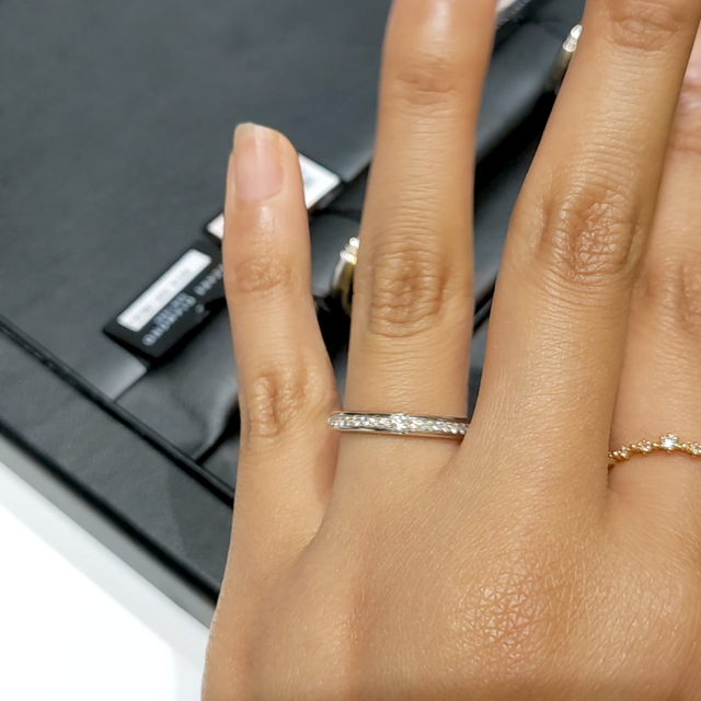 【ラザール ダイヤモンド(LAZARE DIAMOND)の口コミ】 ハーフエタニティのリングを探していましたが、沼にハマりどれも同じに見…