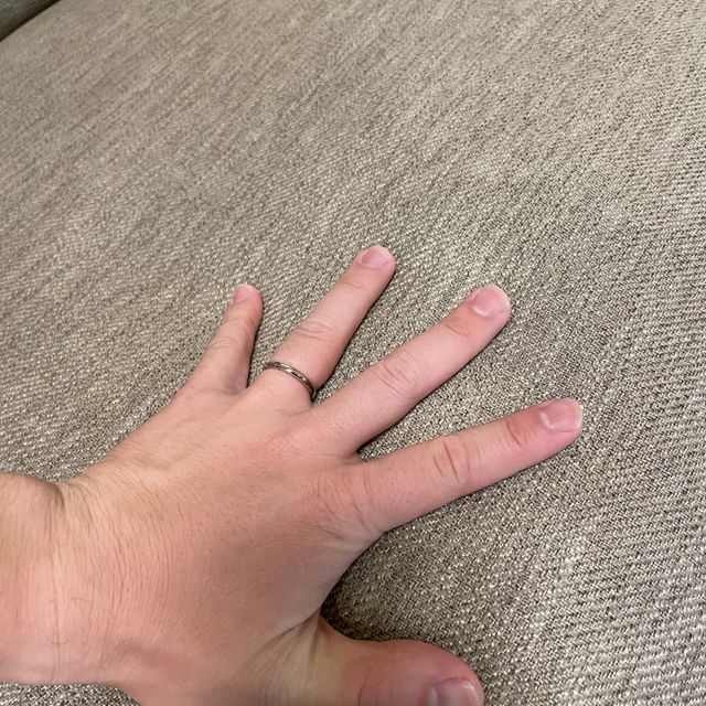【ケイウノ ブライダル(K.UNO BRIDAL)の口コミ】 女性
・持っていた婚約指輪との重ね付けにぴったりだった点
・細くて華奢…