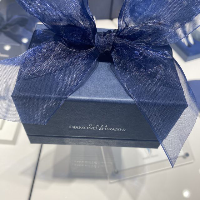 【銀座ダイヤモンドシライシの口コミ】 普段使いのできる、あまり派手なデザインではなく、控えめなデザインを希…