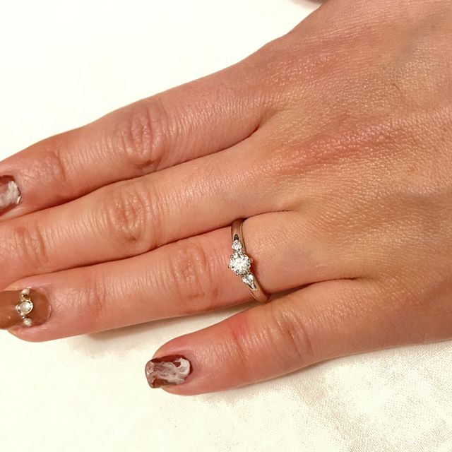 【LOVEST(ラヴェスト)の口コミ】 指輪のデザインもよく、価格も丁度いいとは思いました。
オーダーメイドで…