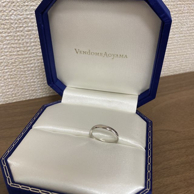 【ヴァンドーム青山(VENDOME AOYAMA)の口コミ】 Pt950というプラチナの素材でできた指輪を購入しました。指輪の内側には誕…