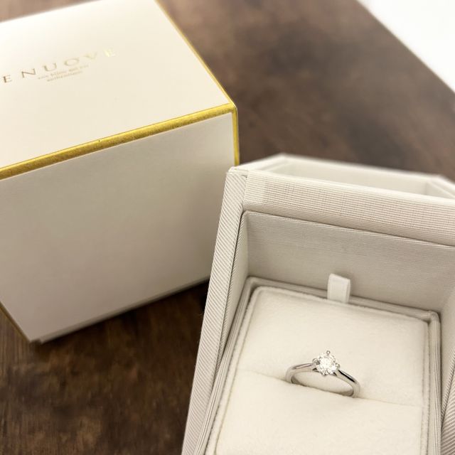 【ENUOVE(イノーヴェ)の口コミ】 サプライズでとても良いグレードのダイヤモンドを頂いたので、ダイヤがキ…