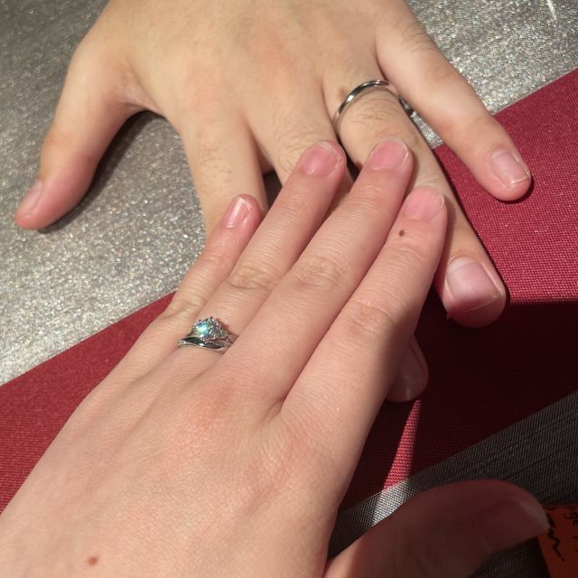 【銀座ダイヤモンドシライシの口コミ】 デザインはシンプルだけど少し華やかさも欲しかったため、何度もお店に足…