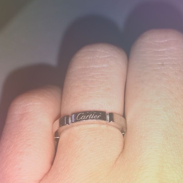 【カルティエ(Cartier)の口コミ】 主人がデザインを気に入りました。
ありきたりなデザインではないほうがい…