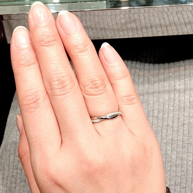 【ラザール ダイヤモンド(LAZARE DIAMOND)の口コミ】 他のブランドにもあるような定番のデザインでも
そこに少しプラス要素を加…