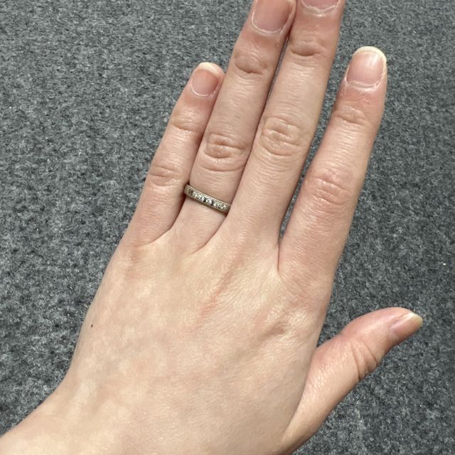 【エクセルコダイヤモンド(EXELCO DIAMOND)の口コミ】 シンプルすぎず、派手すぎずの指輪を探していました。
売られている指輪を…