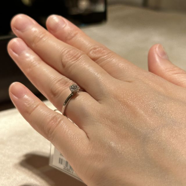 【ブルガリ(BVLGARI)の口コミ】 ローマアモールを試着しました。上品さを感じさせるシンプルな指輪でした…