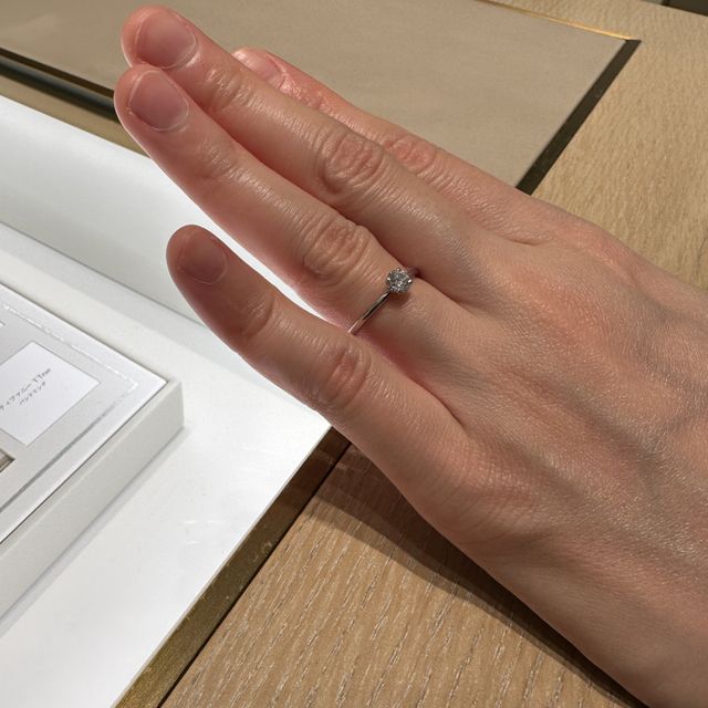 【ティファニー(Tiffany & Co.)の口コミ】 ティファニーのブライダルブティックで試着しました。ティファニーでは人…