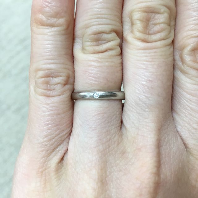 【カルティエ(Cartier)の口コミ】 カルティエのバレリーナという結婚指輪を購入しました。お店でこちらの指…