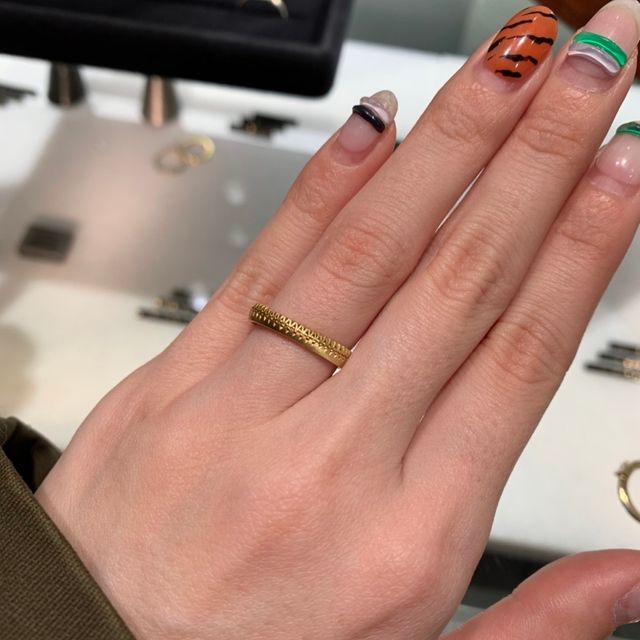 【hum(ハム)の口コミ】 一捻りあるデザインが多く、彫りが繊細でうつくしいです！ユニセックスな…