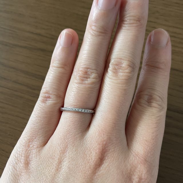 【銀座ダイヤモンドシライシの口コミ】 ハーフエターナルリングが欲しく、検討しており、いくつか試してみました…