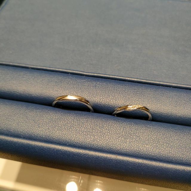 【銀座ダイヤモンドシライシの口コミ】 シンプルで結婚指輪らしいデザインの指輪を希望していました。安くはない…