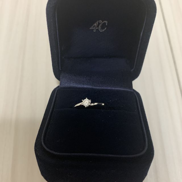 【4℃ BRIDAL(ヨンドシーブライダル)の口コミ】 昔から4℃が好きでそこのがいいなあと思っておりました。夫がそれを知って…