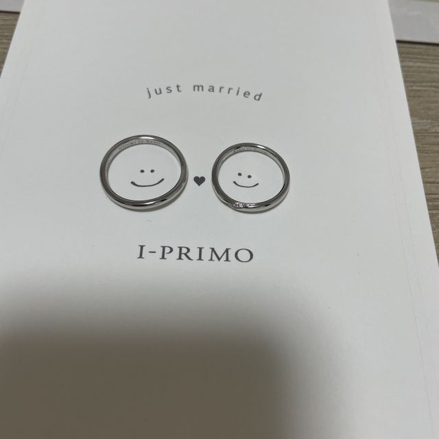 【アイプリモ(I-PRIMO)の口コミ】 自分たちの手の形にあった緩くウェーブの指輪を購入しました。
初めはスト…