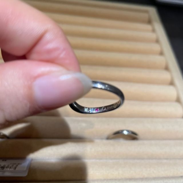 【TRECENTI(トレセンテ)の口コミ】 ストレート、V字、ウェーブなどたくさん見せていただきましたが、全てシン…