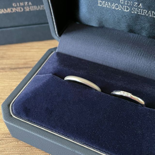 【銀座ダイヤモンドシライシの口コミ】 シンプルなデザインなので長く着用できそうな部分に惹かれました。カスタ…